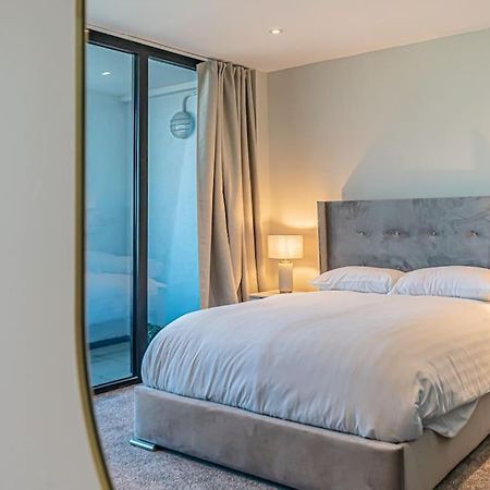 Open Balconey River View! Wow Liverpool Exterior photo