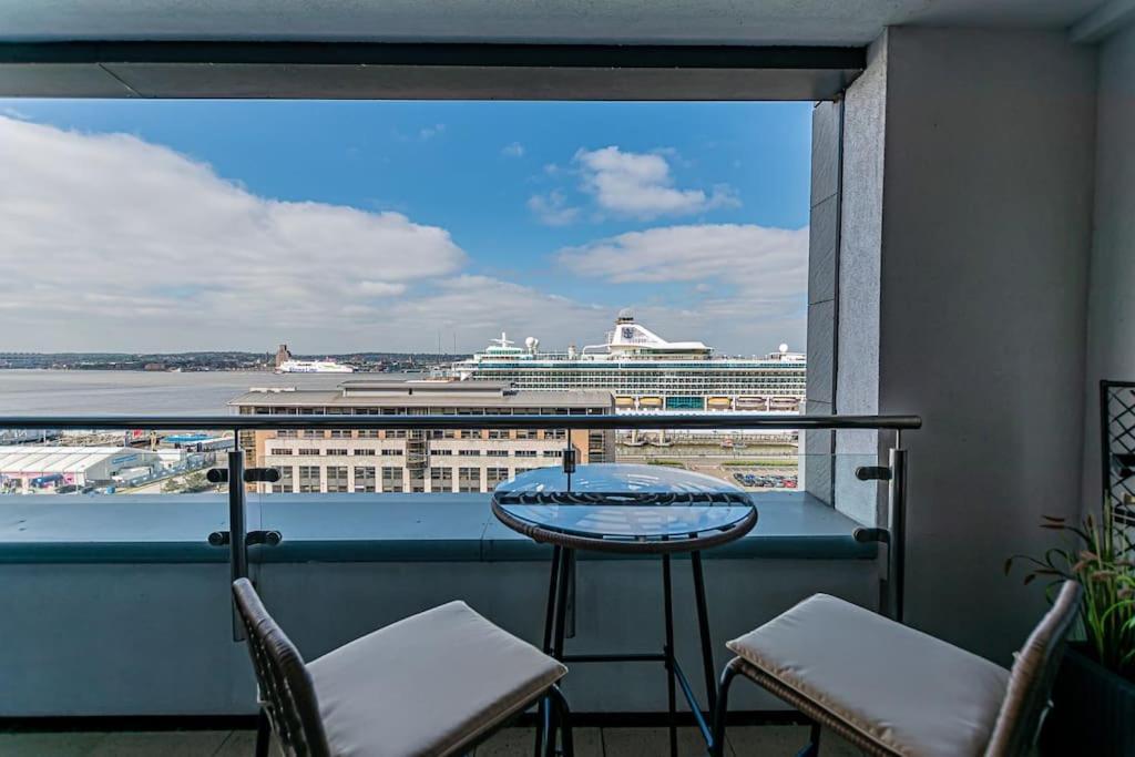 Open Balconey River View! Wow Liverpool Exterior photo
